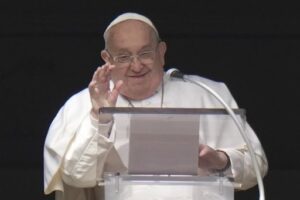 Pope Francis Has Pneumonia, Undergoing Treatment